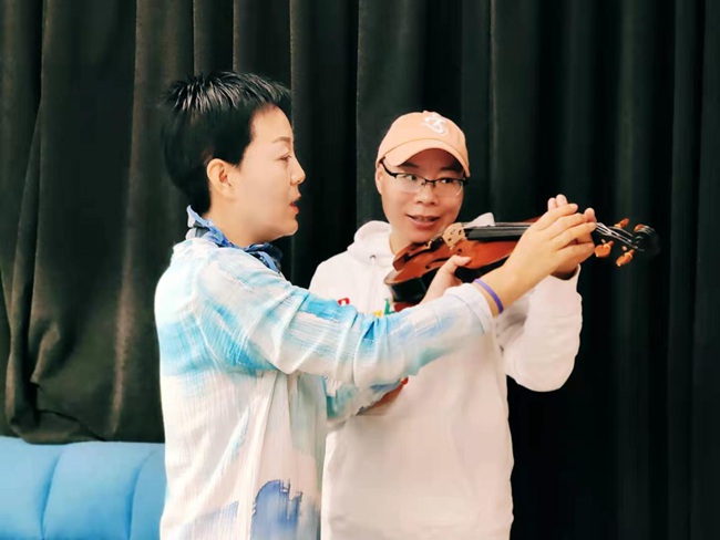 http://www.clh888.cn/Public/uploads/2020-12-21/16085188434997092.jpg