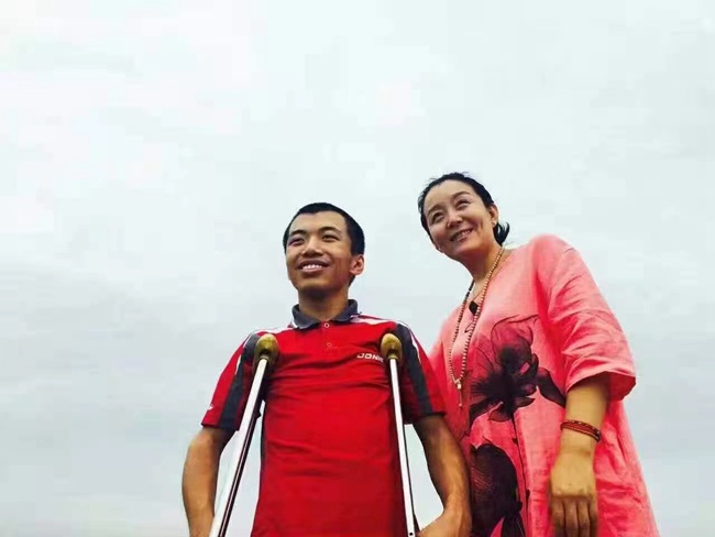 http://www.clh888.cn/Public/uploads/2020-12-21/1608518843553317253.jpg